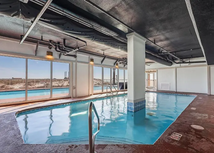 Royal Palms 601